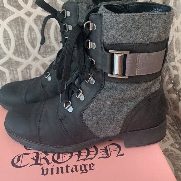 🥾 BOOTS!! ❄️ - Picture 1 of 7